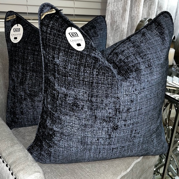 1-NWT CALLISTO HOME TEXTURE DESIGN DECORATIVE THROW PILLOW - Picture 9 of 13